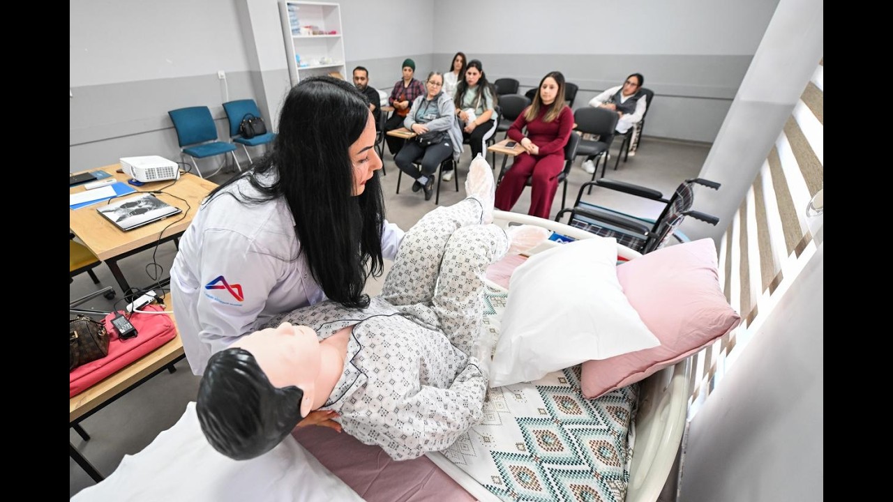 MERSİN BÜYÜKŞEHİR BELEDİYESİ’NİN ÜCRETSİZ KURSLARI İSTİHDAMIN YOLUNU AÇIYOR