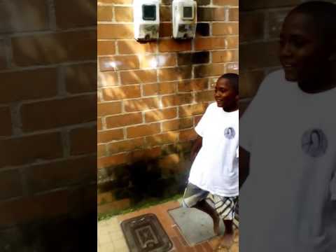 Los negros flow | juanpi y luifer . . .