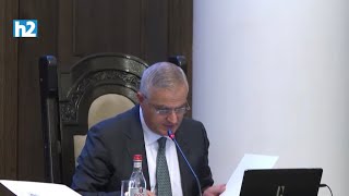 Ձեր ձեռքի շարժումը չեմ կարողանում հասկանալ՝ դեմ ե՞ք, թե՞ բան եք պատմում․ փոխվարչապետը՝ Պապոյանին