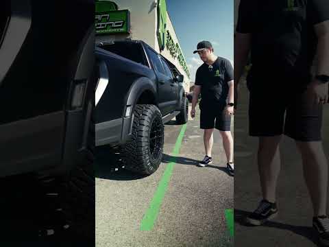 WIDE Vossens on a Raptor!