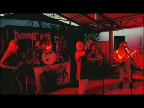 Mortinato Mortecino - Blasfemia y violencia.