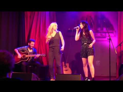 Dinosaurios en la ciudad - Marilia con Celia Bsoul - Café Berlín