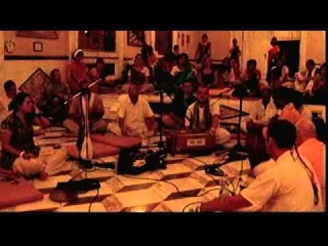 Sravanam Kirtan Italy 07 July 2012  (12) Amala Harinam Das 2