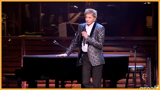 Barry Manilow Surprises Student Onstage