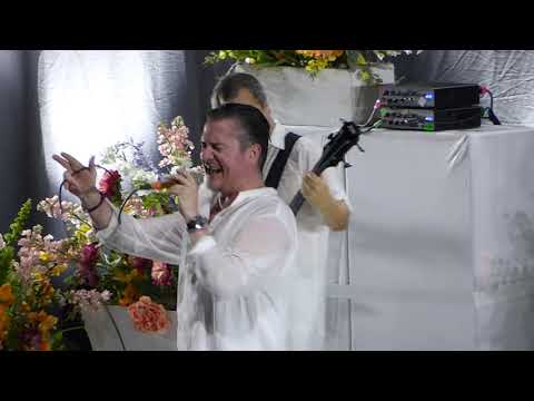 Faith No More This Guy's In Love With You live in Poland Tauron Arena Cracow 08.06.2015