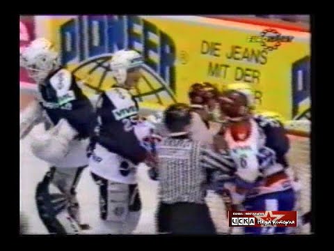 1990 CSKA (Moscow) - HC TPS Turku (Finland) 4-2 European hockey Champions Cup, final group