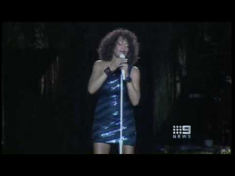 Whitney Houston Australia Brisbane Concert  Angers Fans 22/02/2010 Huge Disappointment