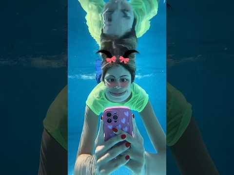 havuzda mesajlaşırken ben 😂❤️ #shorts