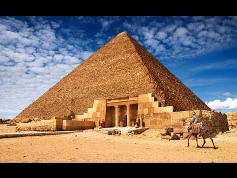 comment on fait les egyptien pour construire les pyramide