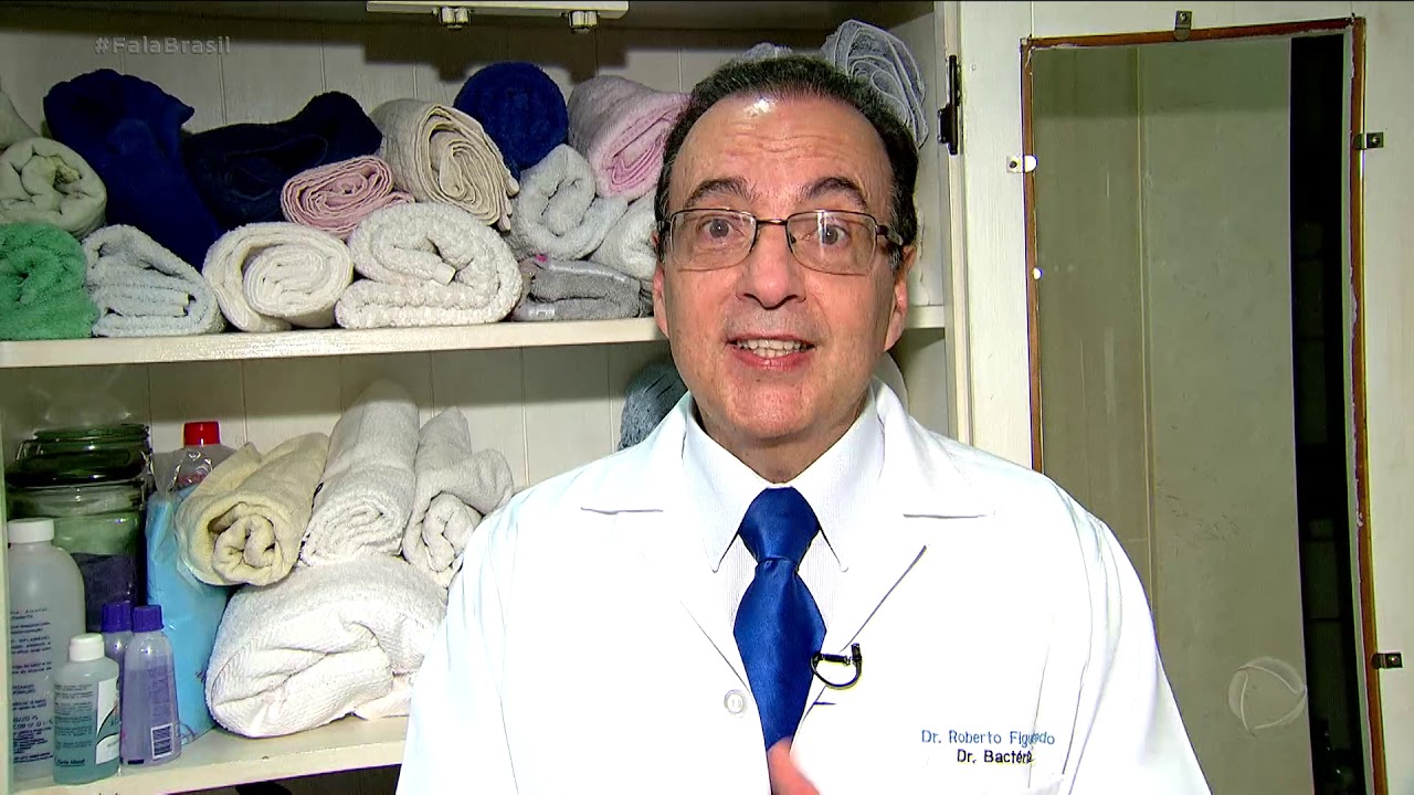 Dr. Bactéria ensina a lavar corretamente toalhas de banho e rosto