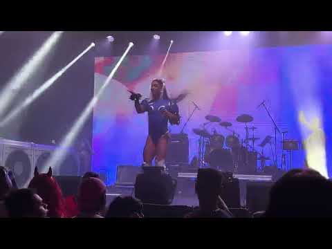 CHIFRUDO - Lia Clarck ao vivo no Bloco da Pocah 2023