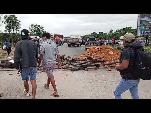 Trans Germán Busch del Trópico de Cochabamba masifica el bloqueo en municipio de Shinahota.