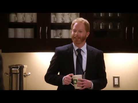 Modern Family 1x17 - Mitchell quits his job