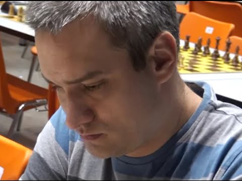 Q2  5.1. GM Maxim  TUROV  - GM Mikuláš MANÍK  0 - 1