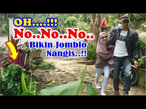 cantik-dan-mempesona-eh-kena-bushman-prank-funny-prank
