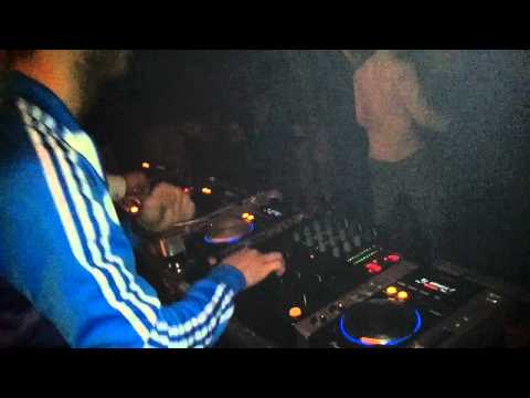 Dj Ozzy N. %100 LİVE PERFORMANCE Special Party 2011