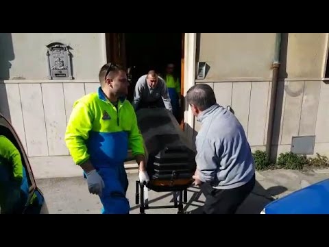 Trentanovenne muore ustionato