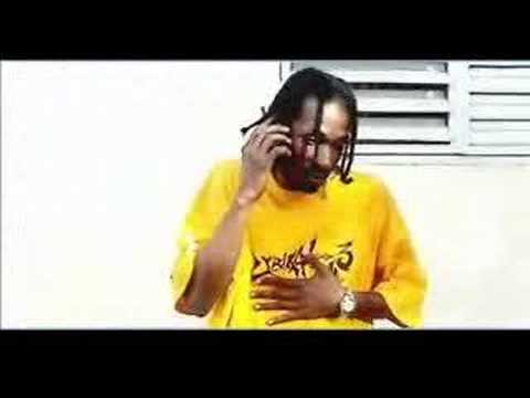 Chronic 2h: TOI ICI MOI LA BA.