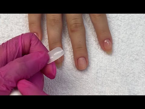 Vídeo: Unhas postiças: como aplicar e remover com segurança