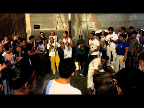 Esibizione di Capoeira alla sagra Cuccuruscottus 2012 - 29.07