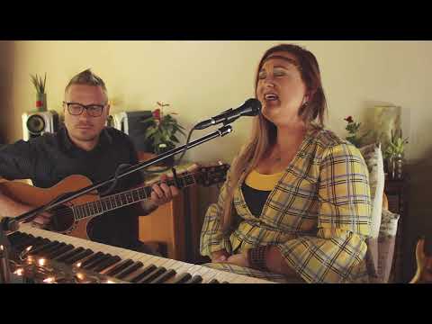 Dancing in the Dark - Bruce Springsteen cover by Lizandra Winter