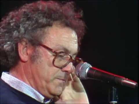 José Afonso ao vivo no Coliseu (1983) - "Papuça" (video integral) parte 10 de12