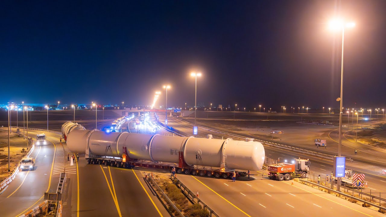 Logistics Night Transportation Video-Multi axle Truck