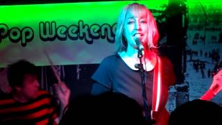 The Muffs - That Awful Man (Fuengirola Pop Weekend 20/06/2015)