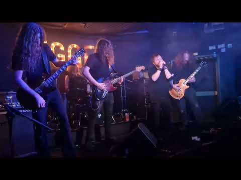 Famyne Live At Smoke-En-Trent