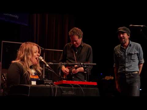 eTown Finale with Justin Townes Earle & Emily Gimble - Trouble In Mind (Live on eTown)