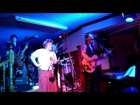 G.O.D. - Garden of Delight  im Biddy Early's Irish Pub "The great song independence"