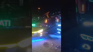 Download lagu Bus Perang lampu strobo #shorts mp3 Download lagu Bus Perang lampu strobo #shorts mp3