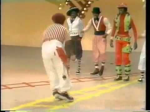Soul Train 76' - Best Dance Performance - The Lockers!