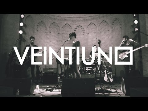 VEINTIUNO - Prohibido Prohibir (Live) Videoclip Of