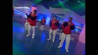 GRUPO ORIGINAL PASAME LA BOTELLA EN CANAL 4