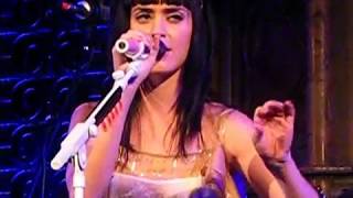 KATY PERRY - Black and Gold (Live and Acoustic) RARE