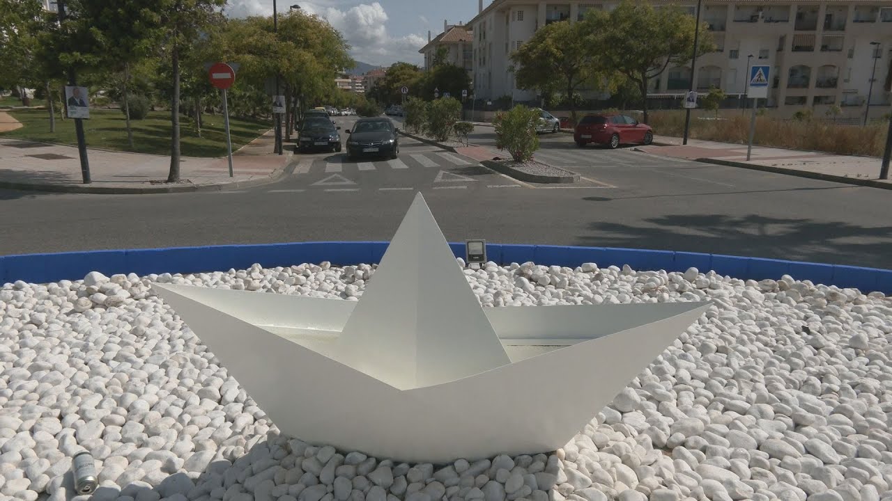 Nueva estética para la rotonda de los barcos Nueva estética para la rotonda de los barcos