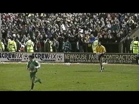 FA Cup 1998/99 - Yeovil v Cardiff Third Round Replay ends in Extra Time heartbreak
