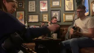Traditional Irish reels in london 2 - Rita Farrell, Oisín Cooke, Cormac Mac Murchu