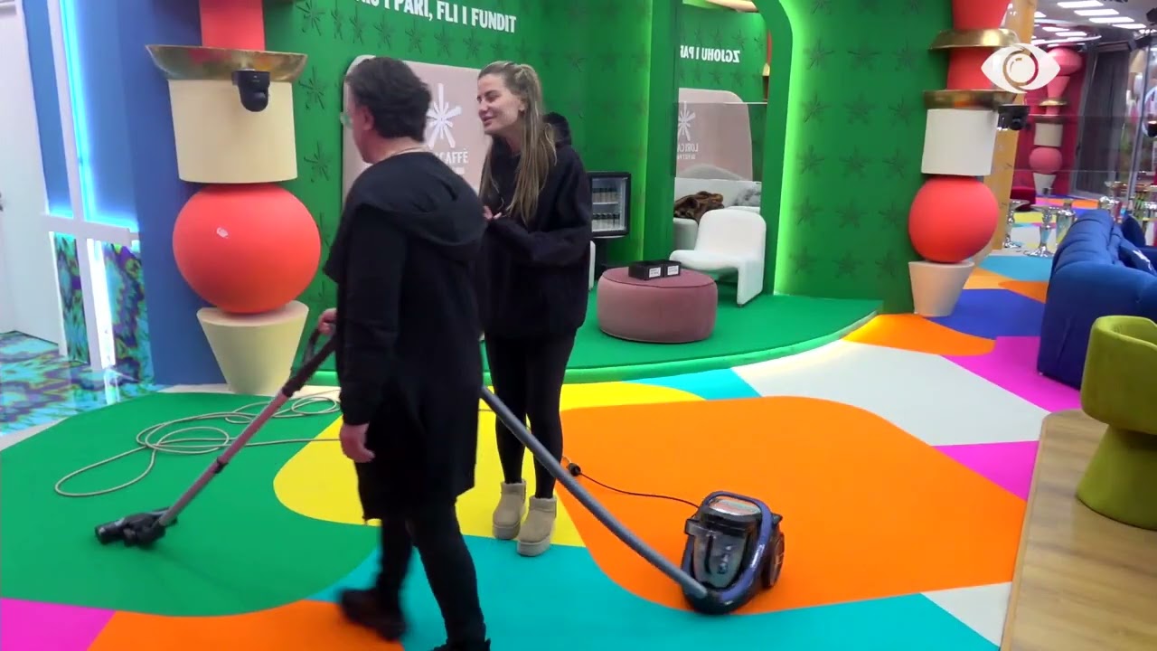 “Zgjohu se nuk po tregojnë respekt”/ Vijon diskutimi mes Valbonës dhe Laertit