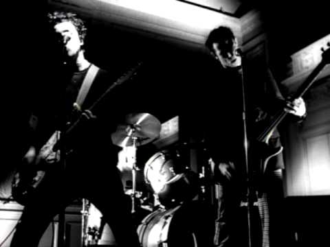 Green Day - Stuck With Me (Video)