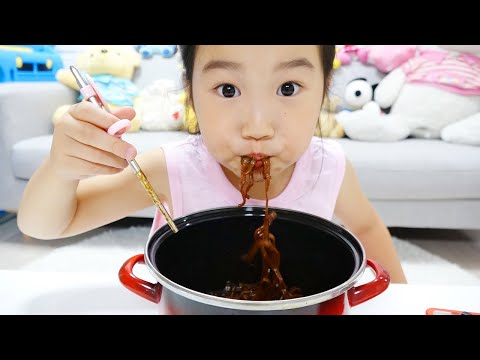 Tantangan Makan Mie Boram ♥