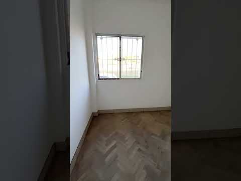 Ph 3 ambientes Villa Sarmiento con cochera y patio privado .