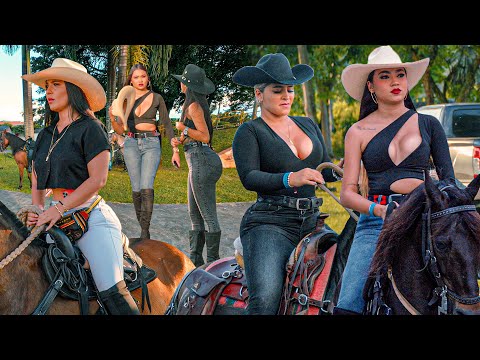 Bellas Amazonas en CABALGATA de COLOMBIA 😍 Caicedonia - Valle 😱 2025