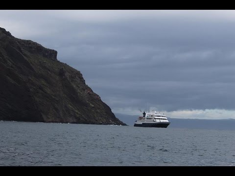 ISABELA ISLAND,   Punta Vincente Roca - Galapagos Islands - Ripper Films