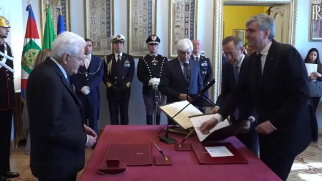 'Ho una notizia da darvi' su Camera con Vista su La7 di Alexander jakhnagiev. In onda Domenica 09.40