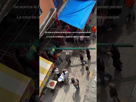 Ask bajan la cruz de los milagros en Chalma #andraquetas #chalma #dulceria #sofi