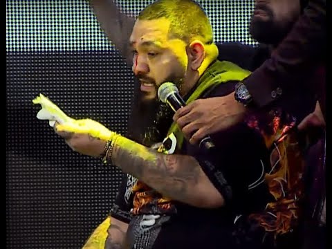 Meko il umple pe Pian de Sange la Conferinta!