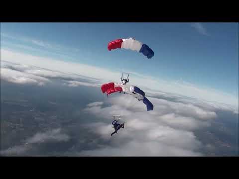 Présentation de l'équipe parachutiste de l'Armée de l'air 2017
