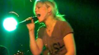 Ilse DeLange- I still cry
